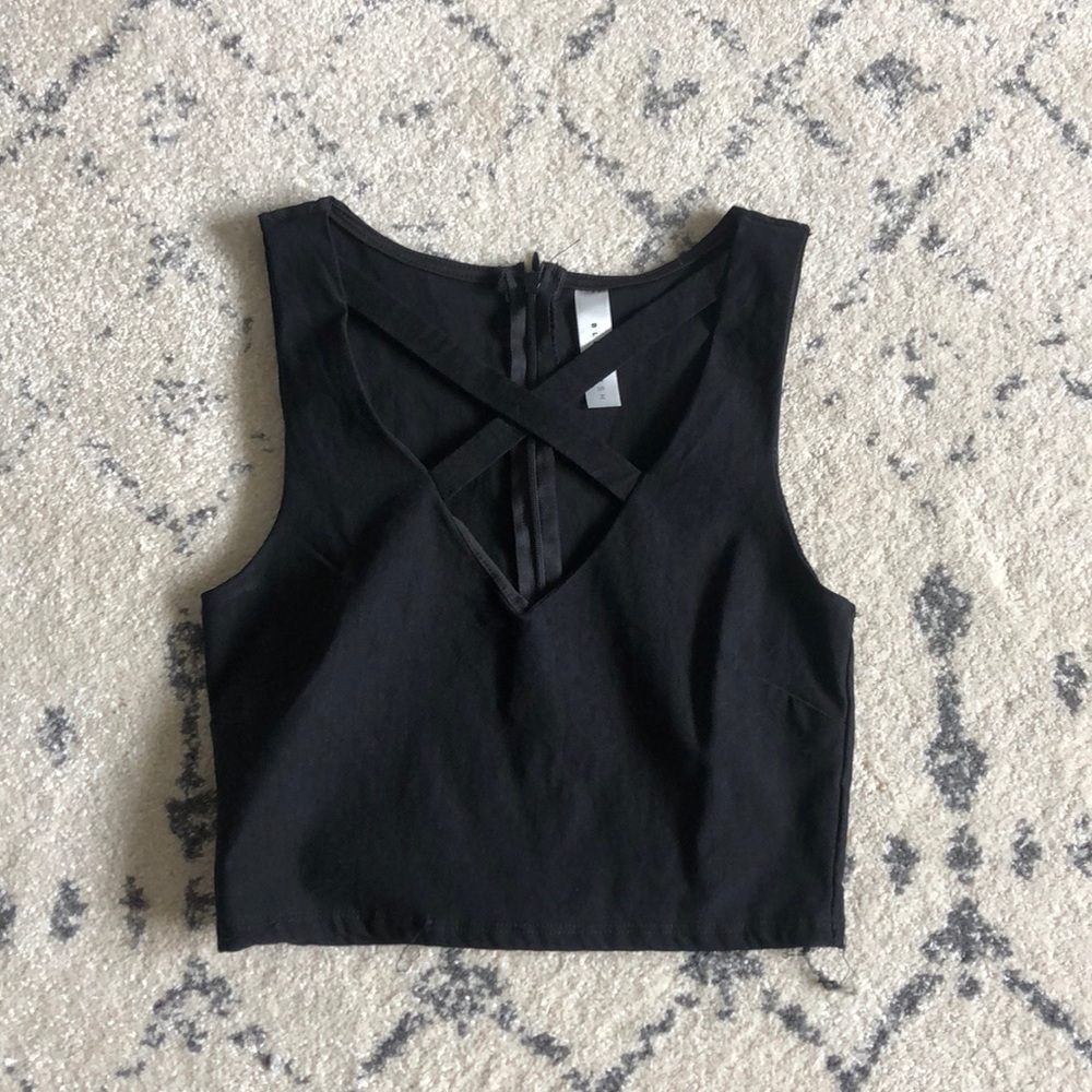 black crop top